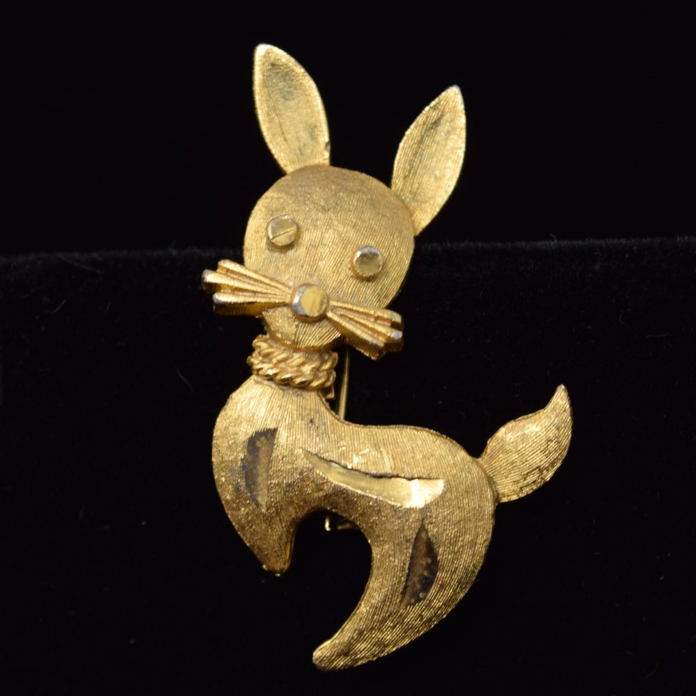 Vintage Bunny Rabbit Brooch Mamselle Goldtone Pin